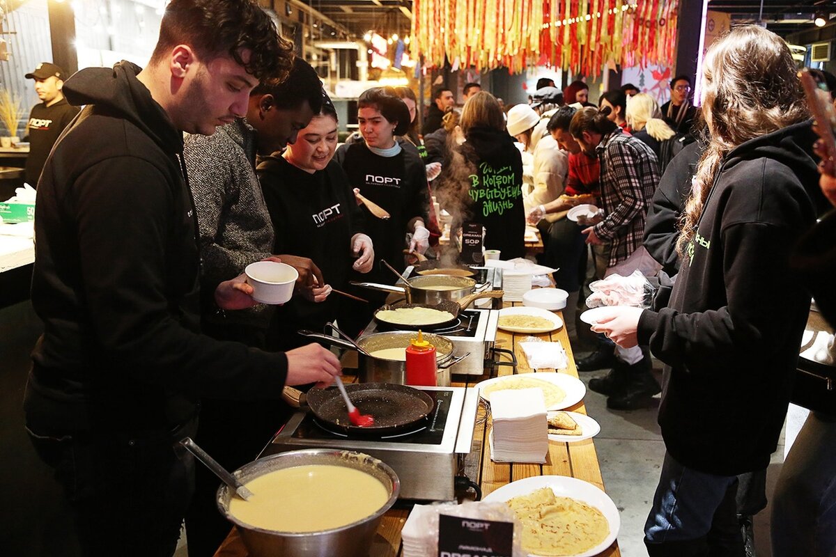 inostrannye studenty nngu prinyali uchastie v programme maslenica russkie tradicii