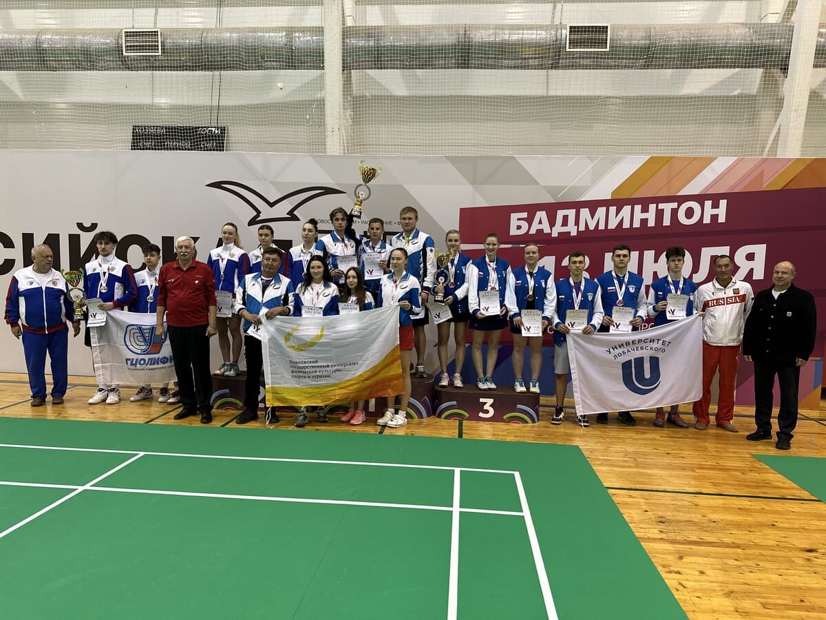 komanda nngu po badmintonu stala bronzovym prizyorom universiady 1