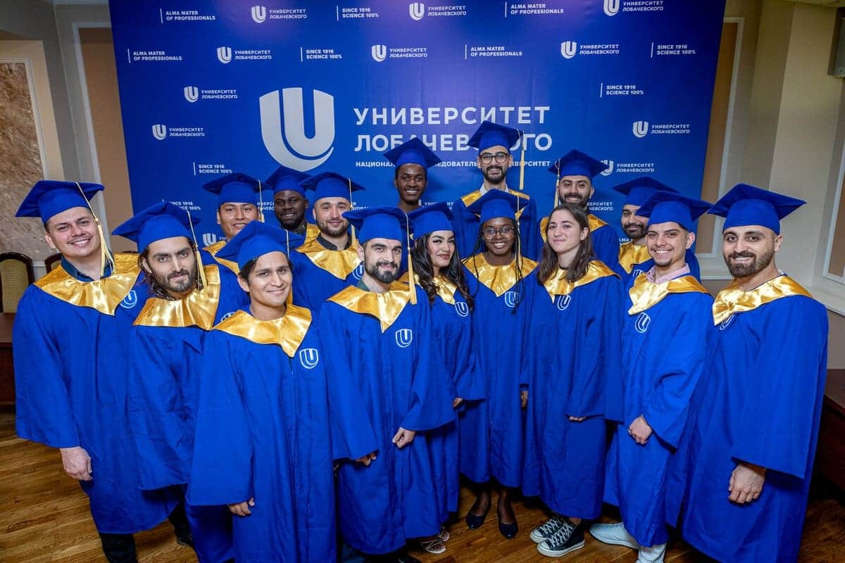 inostrannye slushateli podgotovitelnogo otdeleniya zavershili obuchenie v nngu