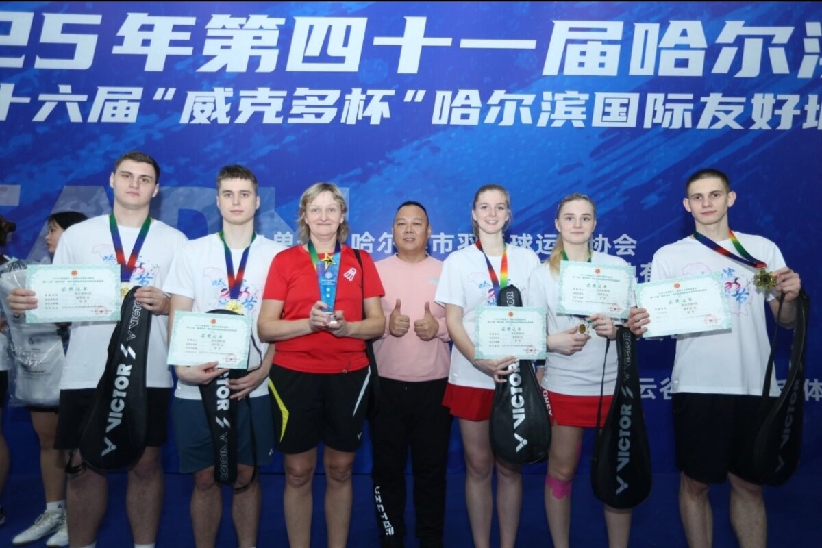 studenty nngu stali pobeditelyami xvi kubka victor po badmintonu v harbine