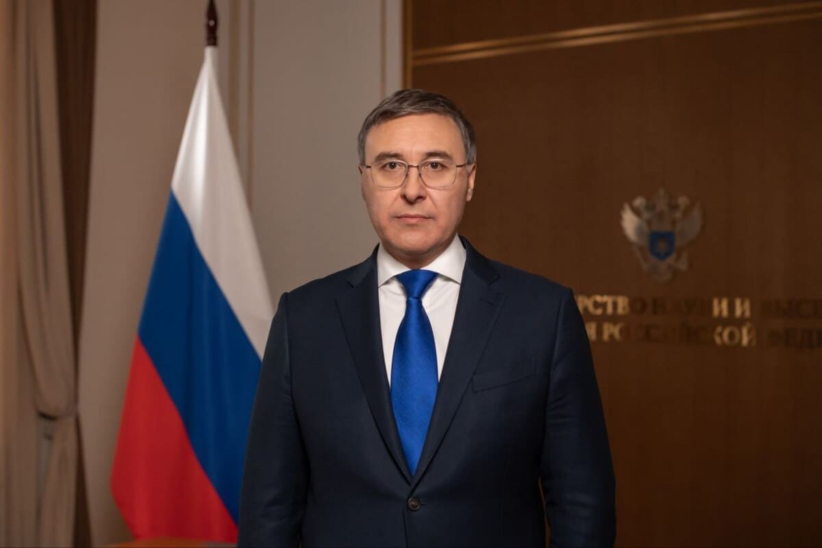 glava minobrnauki valerij falkov pozdravil uchyonyh s dnyom rossijskoj nauki
