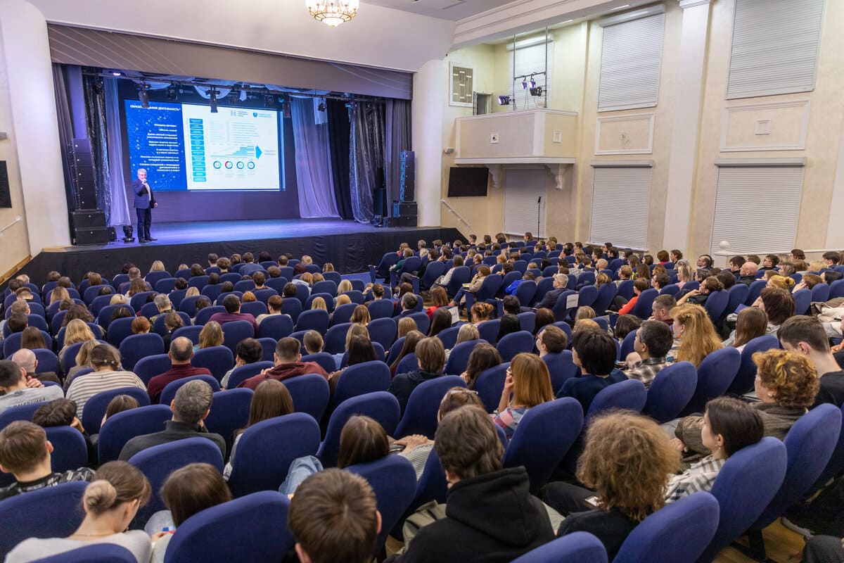 den otkrytyh dverej vselennaya lobachevskogo sostoyalsya v nngu v den kosmonavtiki